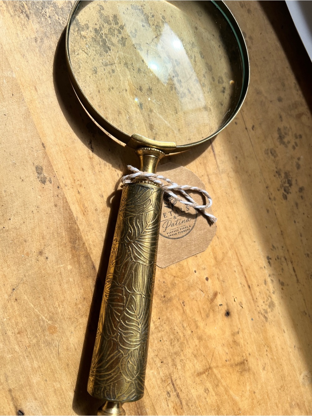 Beautiful Vintage Brass Decorative Magnifying Glass